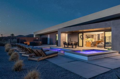 Joshua Tree House | W House Luxe Near Park Heated Pool & Spa