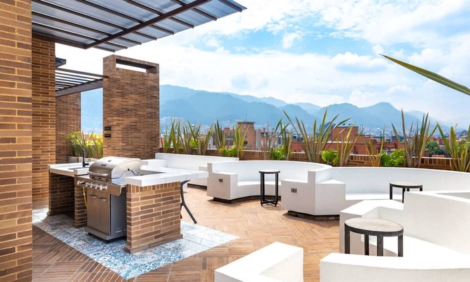 Chico Norte III Apartment | w Luxury 1BR w Great Terrace in Chico