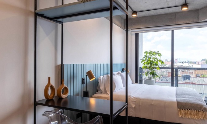 Barrios Unidos Apartment | w Unique Loft in Virrey