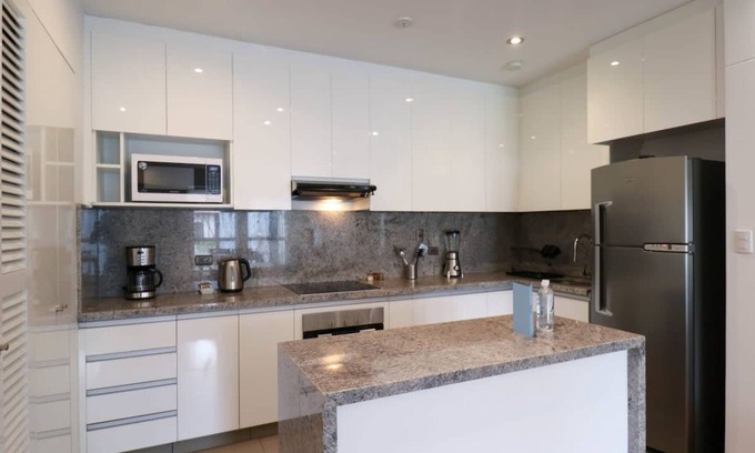 Barranco Apartment | w Upscale 1BR on Barranco s Boardwalk