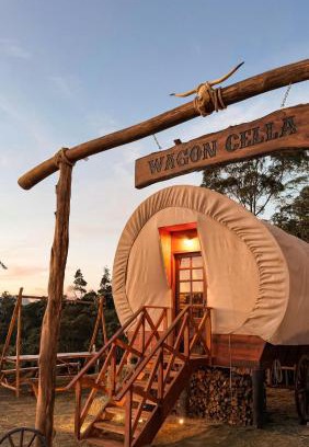 Campos do Jordao Ski Chalet | Wagon Cella faroeste com Spa em Campos