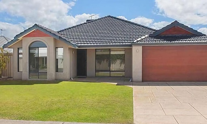 Broadwater House | Wagon Holiday Home