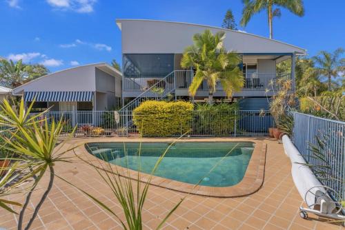 Banksia Beach House | Wagtail on Banksia