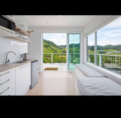 Waihi Beach Apartment | Waihi beach Toroha cosy cabin