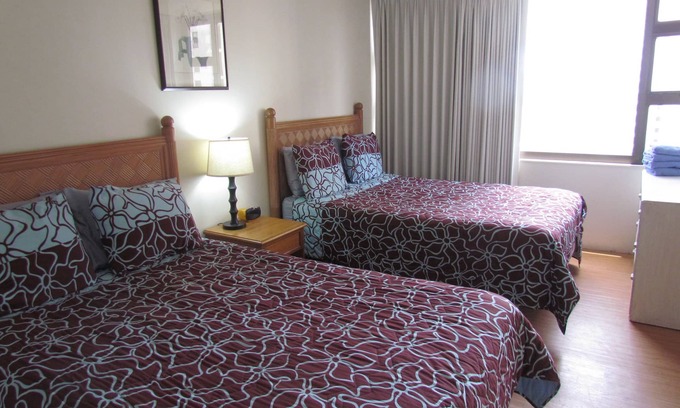 Waikiki Apartment | Waikiki Banyan - Walk to the Beach