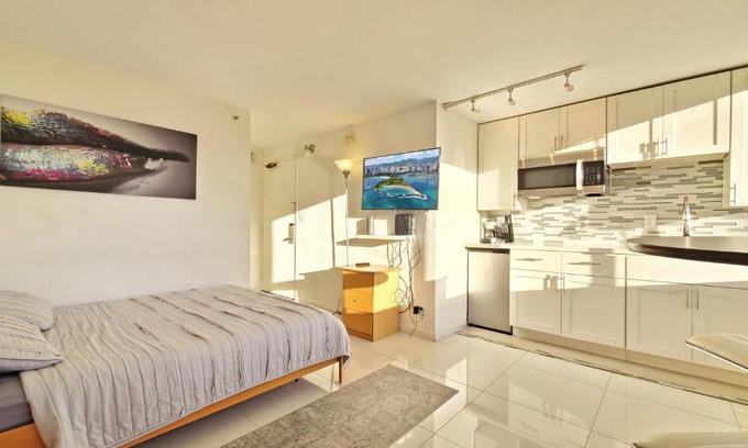 Waikiki Apartment | Waikiki beach cozy studio no resort fee