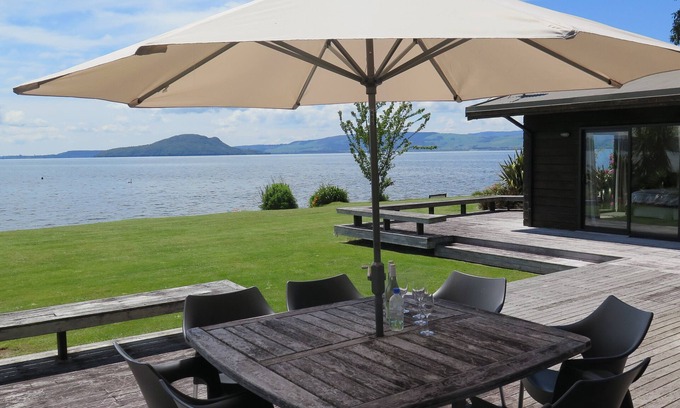Ngongotaha House | Waikuta Lakeside Lodge on Lake Rotorua