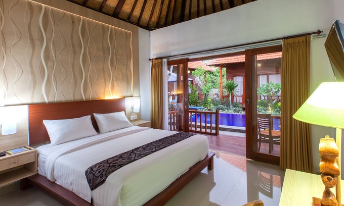 Batukandik Hotel | Wait Garden Cottage a Unique building, swimming pool, Restaurant and Bar
