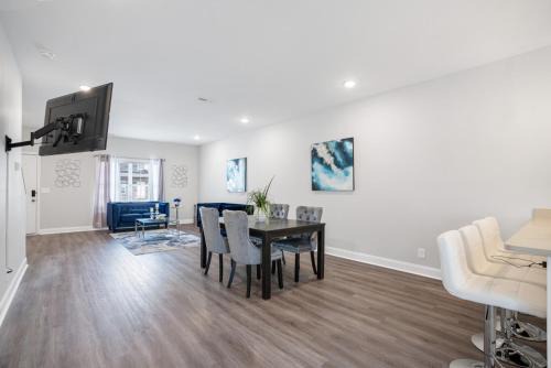 Clarksville House | Waiting to Excell