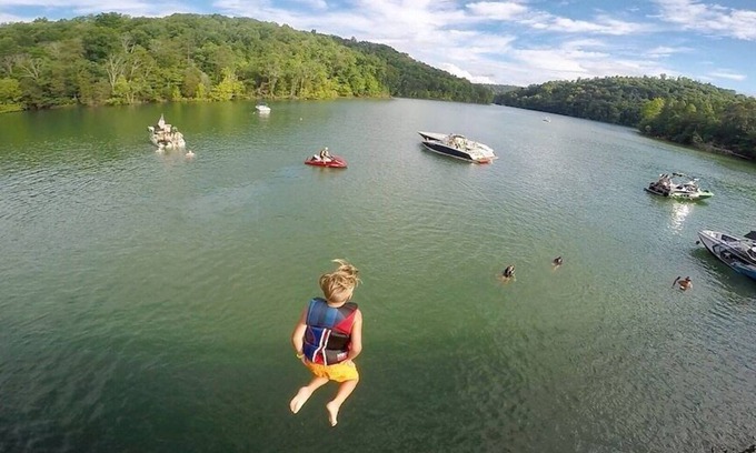 Lakeside Estates House | Wake Dreams' Lakefront Cabin, Private Covered Dock, Private Hot Tub, sleeps 30