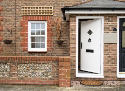 Worthing Apartment | Wakeford Cottage