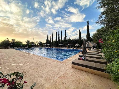 Tassoultante Villa | Waky Club Large Luxury Villa