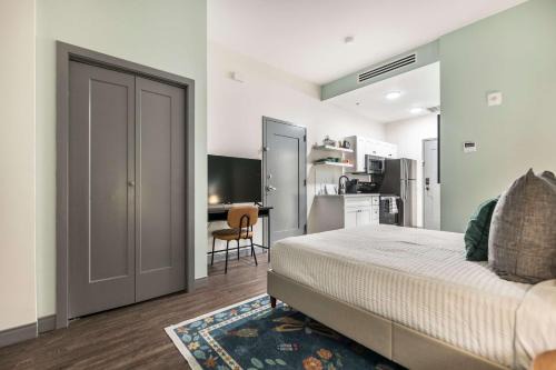 Macon Apartment | Walk to Atrium Peaceful Downtown Stay