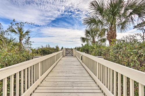North Forest Beach Apartment | Walk to Bars and Shops Resort Condo in Hilton Head!