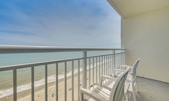 Ash Apartment | Walk to Beach: North Myrtle Beach Resort Apt!