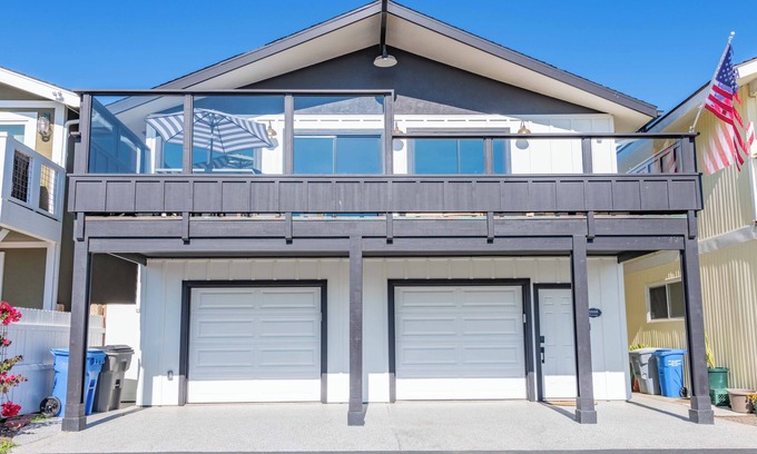 Cayucos House | Walk to beach, 3/2 w/Views, Deck & Accessibility