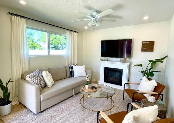 Jacksonville Beach House | Walk to Beach - Fully Renovated Modern Jax Beach Retreat