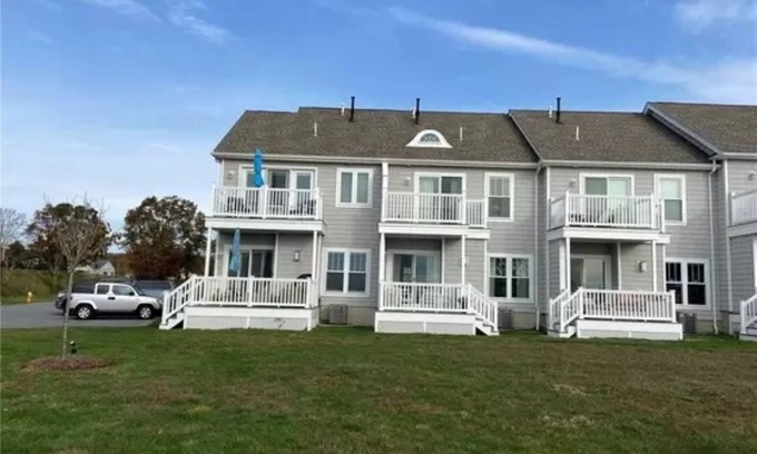 Westbrook Center House | Walk to Beach, pool, tennis court and kids playscape.