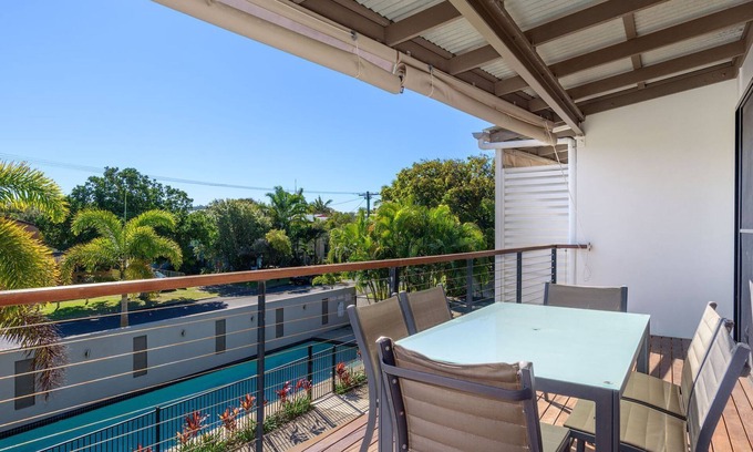Rainbow Beach House | Walk to beach, walk to shops, walk to everything.