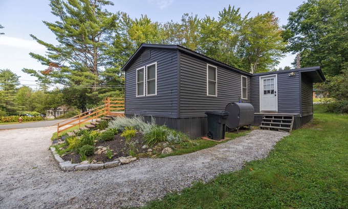 Bethel House | Walk to Bethel Village Activities, Events, Shops, Dining