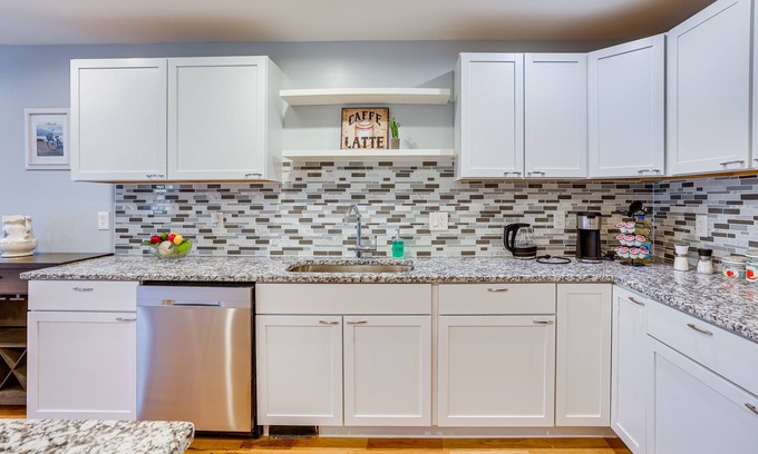 Utica House | Walk to Boat Ramp: Fenced Home in Jeffersonville!