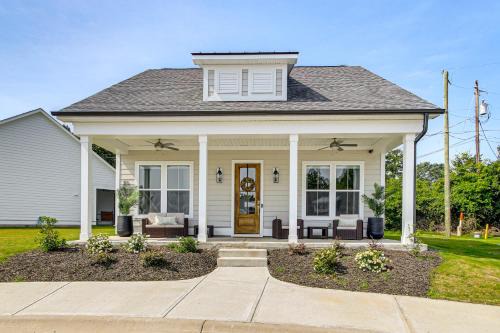 Greenwood House | Walk to Boat Ramp Lake Greenwood Getaway!