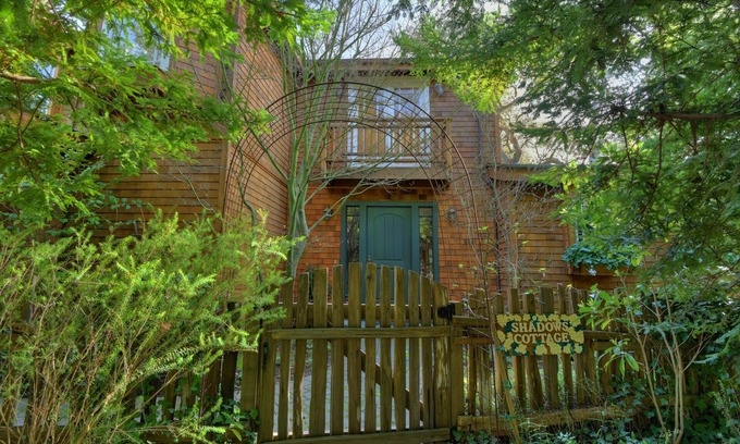 Northwest Carmel Cottage | Walk to downtown and the beach. Hear the ocean from this charming home.
