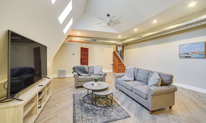 Troy Apartment | Walk to Dtwn & Waterfront: Roomy Troy Apt