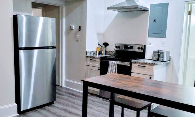 Durham Apartment | Walk to Duke Campus 1 Bedroom in Trinity Park