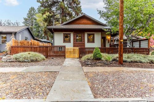 River West House | Walk to Everything Bikes AC Dog Friendly