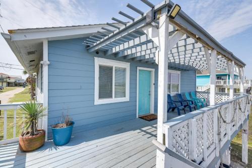 Surfside Beach House | Walk to Gulf Surfside Beach Home with Deck