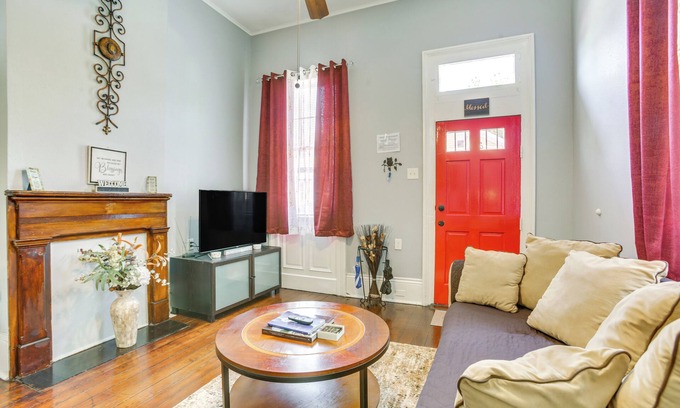Faubourg Delachaise House | Walk to Magazine St: NOLA House in Irish Channel!
