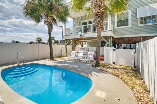 Surfside Beach House | Walk to Ocean and Pier Surfside Beach House with Pool