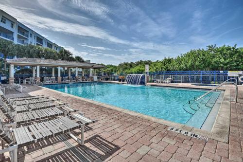 New Smyrna Beach Apartment | Walk to Ocean Condo with Pool in New Smyrna Beach