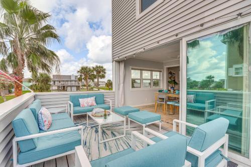Pirates Beach House | Walk to Pirates Beach - Luxe Galveston Home