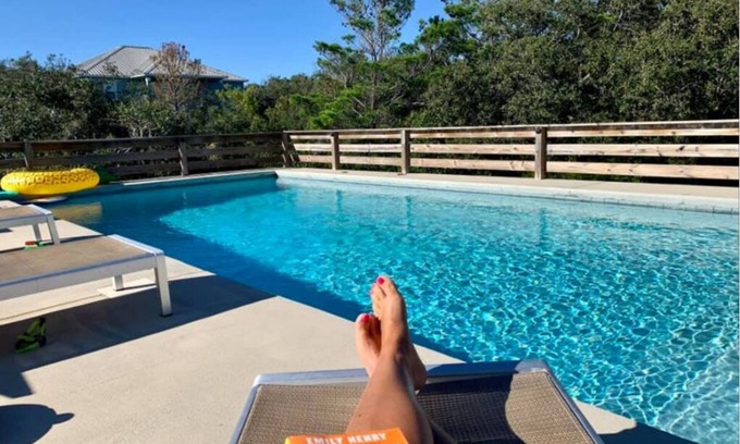 Surf Side Shores House | WALK TO PRIVATE ACCESS "PET FRIENDLY BEACH" ENJOY nPRIVATE POOL & HOT TUB