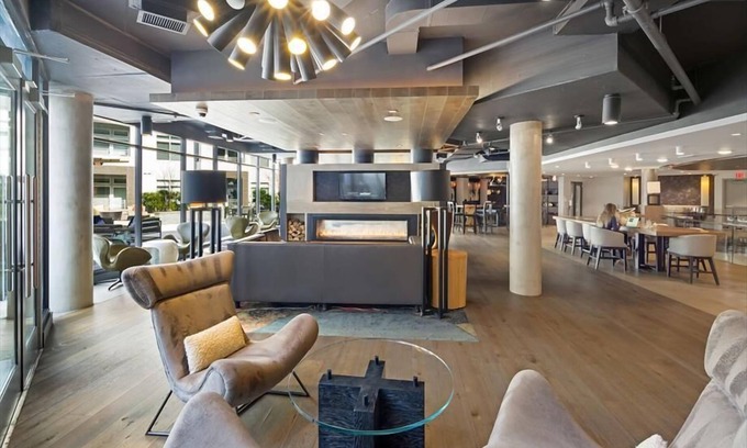Reston Apartment | Walk to Reston Station | Pet-friendly& Upscale Pet Amenities