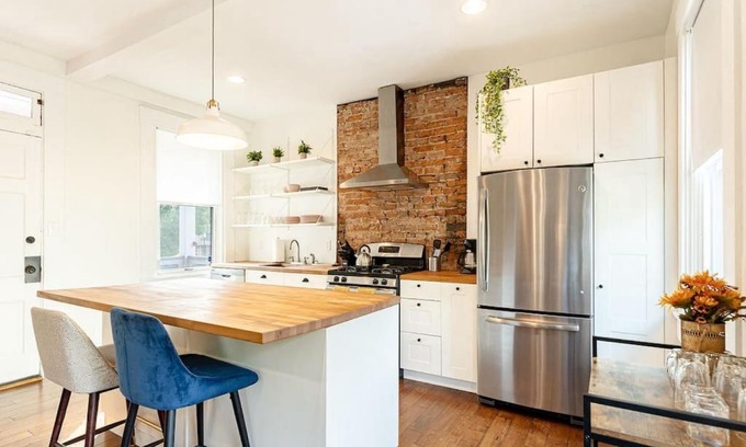 Over-the-Rhine Apartment | Walk to Rhinegeist, Findlay Market, FREE Streetcar