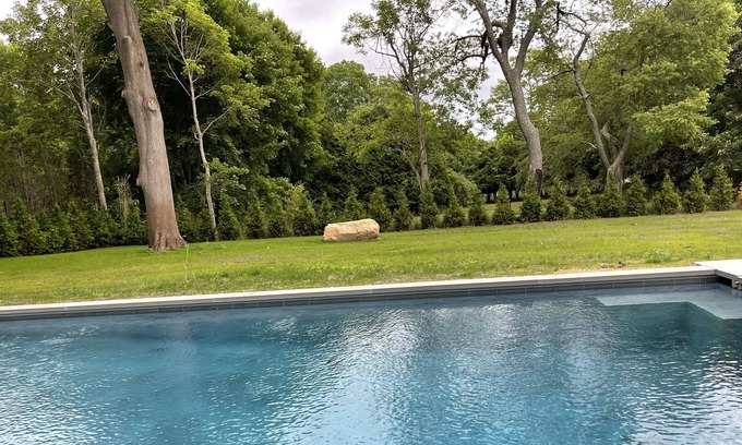 North Haven Cottage | Walk to Sag Harbor Village and Long Beach