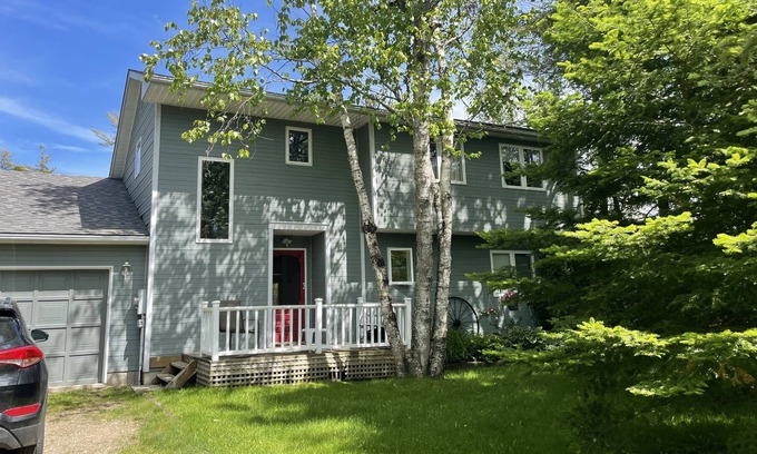 Sauble Beach House | Walk To The Beach. Perfect For Couples Or Families