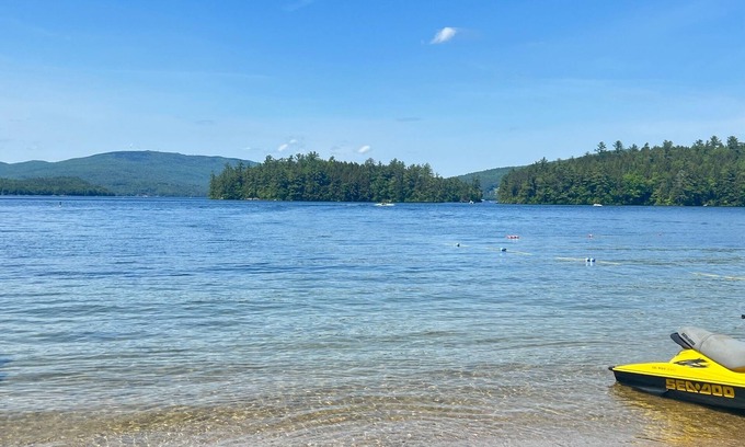 Bristol House | Walk to the Lake! Bike, Hike, RELAX! Beautiful setting, steps to Newfound Lake.