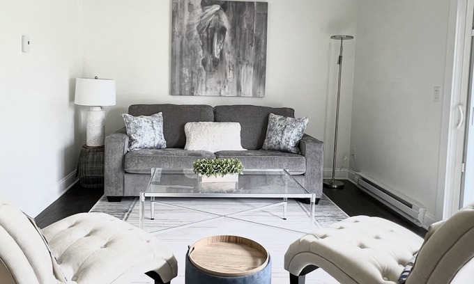 Lake Geneva Apartment | *Walk to the Wake*Downtown Lake Geneva