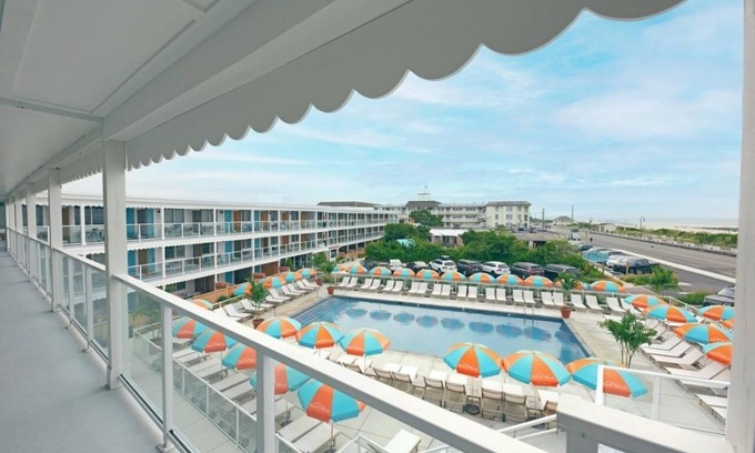 Cape May House | Walk to the Waves – 2 Rooms for a Family Getaway, Beach Service & Outdoor Pool