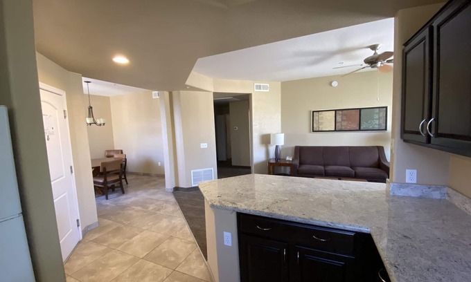 North Scottsdale Resort | Walk to Waste Management Open. Hilton 1 Bedroom Suite. N. Scottsdale