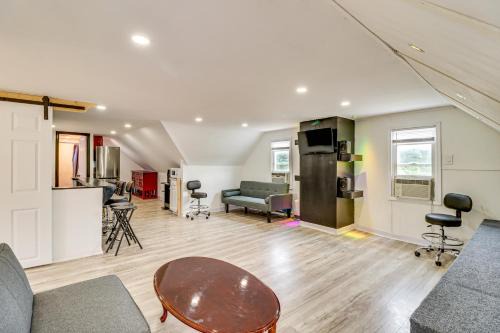Arlington Heights House | Walkable Abode in Stroudsburgs Business District!