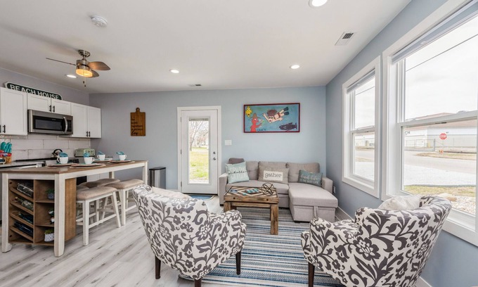 Michigan City Cottage | Walkable cozy cottage, Outlet Mall across street!