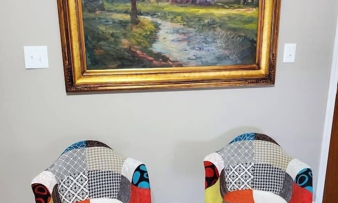 Columbus House | Walkable Cozy Downtown Studio (FREE Bikes to use)