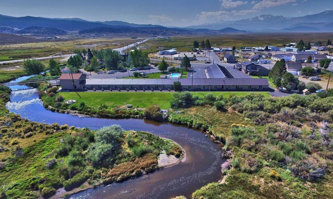 Bridgeport Hotel | Walker River Lodge