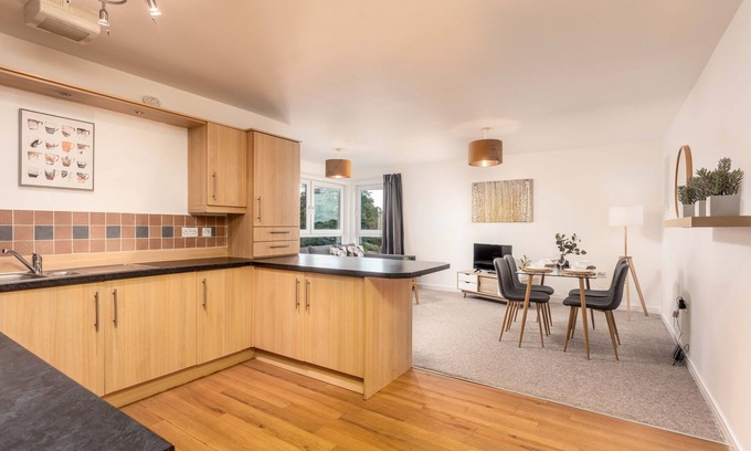 Kilmarnock Apartment | Walker Suite No53 - Donnini Apartments