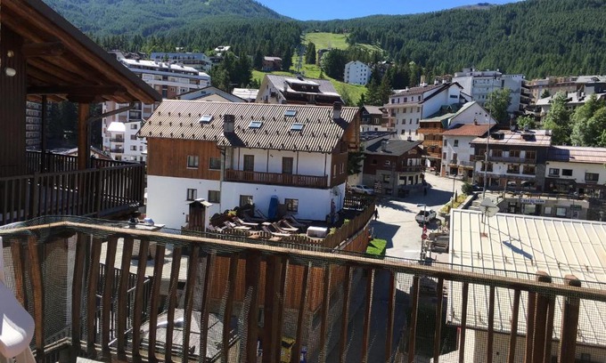 Sauze d'Oulx Apartment | Walking distance from chairlift and center-60 sq m Wi-Fi Casa Lucia